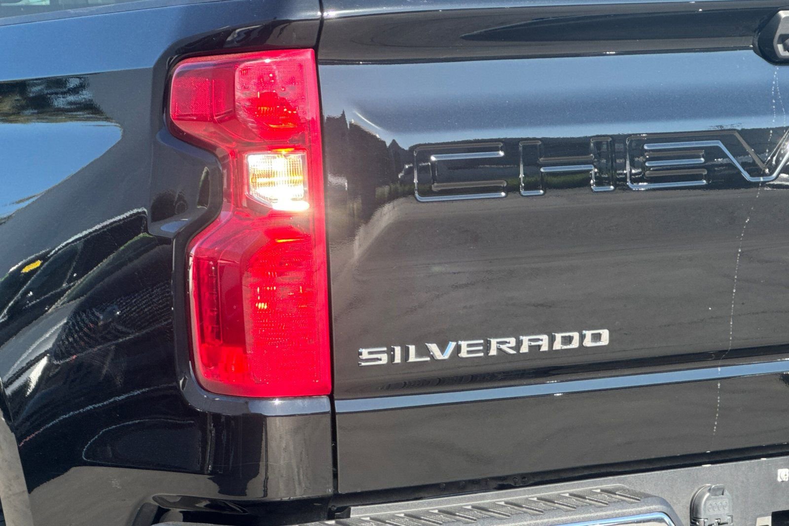 Used 2025 Chevrolet Silverado 1500 W/T w/ WT Value Package image 12