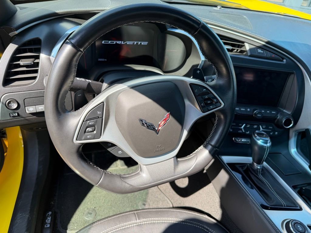 Used 2017 Chevrolet Corvette Stingray Coupe RWD image 9