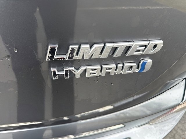 Used 2018 Toyota RAV4 Limited w/ Advanced Technology Package image 11