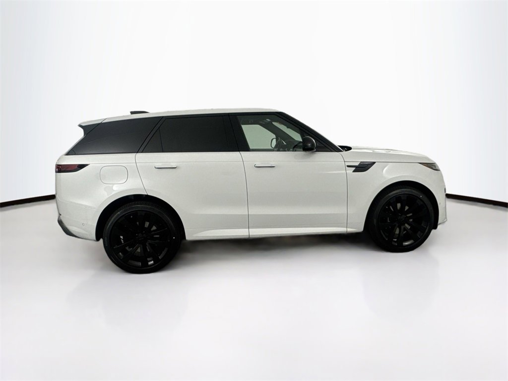 New 2026 Land Rover Range Rover Sport Dynamic SE image 4