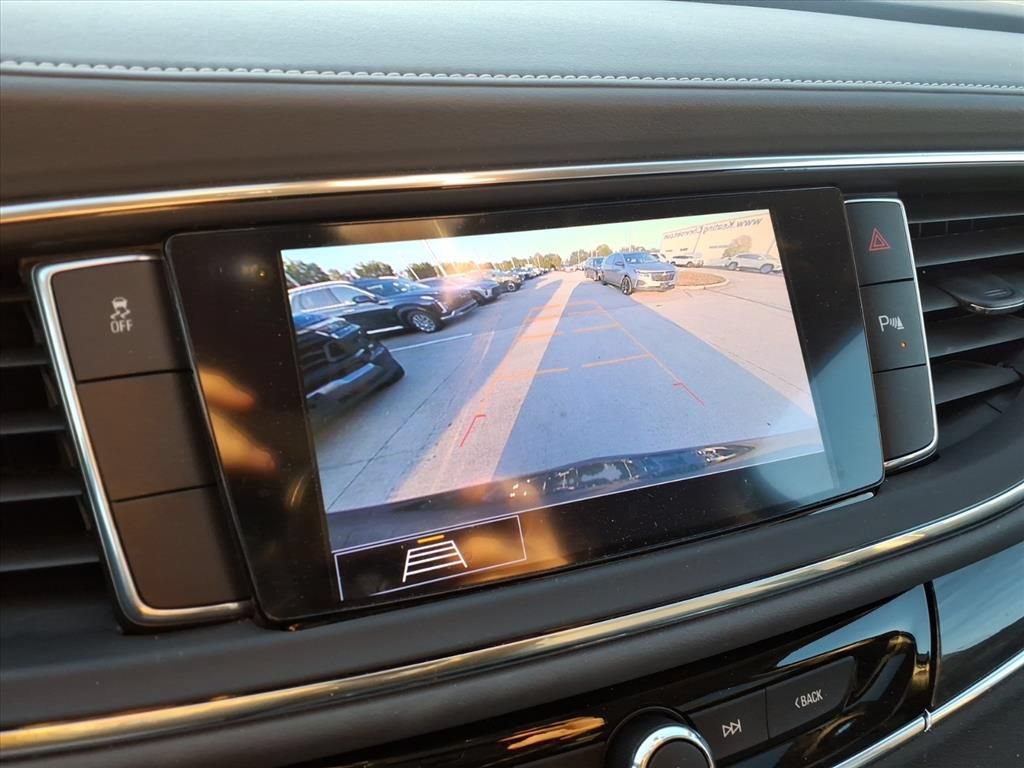 Used 2020 Buick Enclave Essence FWD image 15