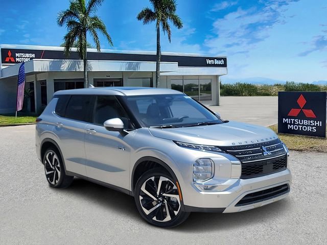 New 2025 Mitsubishi Outlander SE image 1