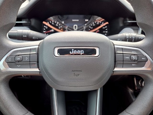 Used 2025 Jeep Compass Sport AWD/4WD image 31