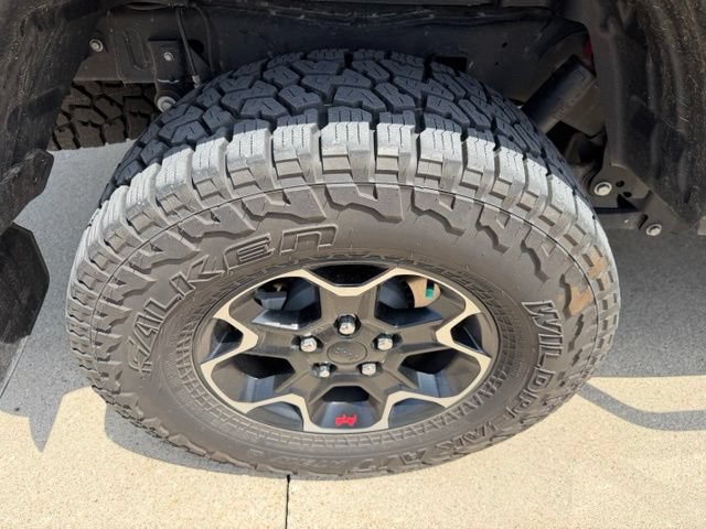 Used 2023 Jeep Gladiator Rubicon w/ Cold Weather Group AWD/4WD image 12