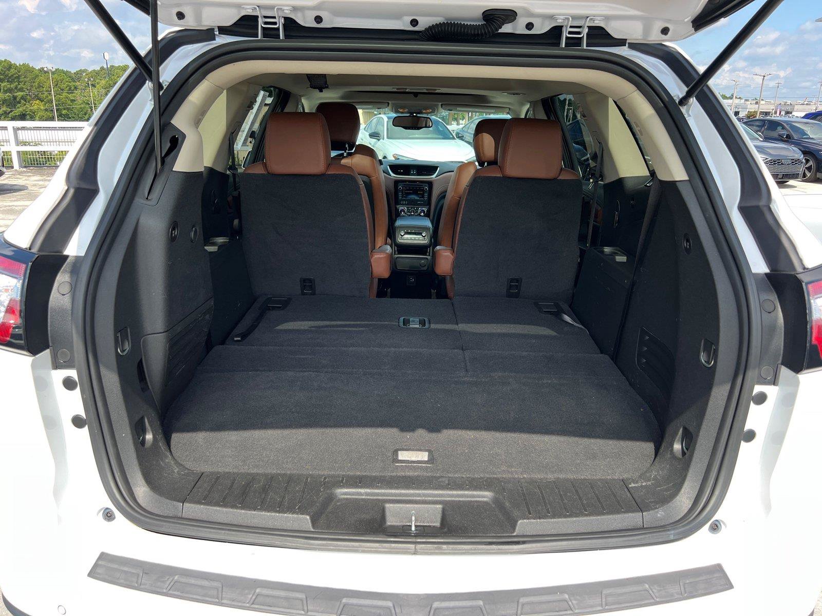 Used 2016 Chevrolet Traverse LT FWD image 18