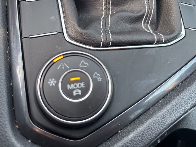 Used 2022 Volkswagen Tiguan SE image 20