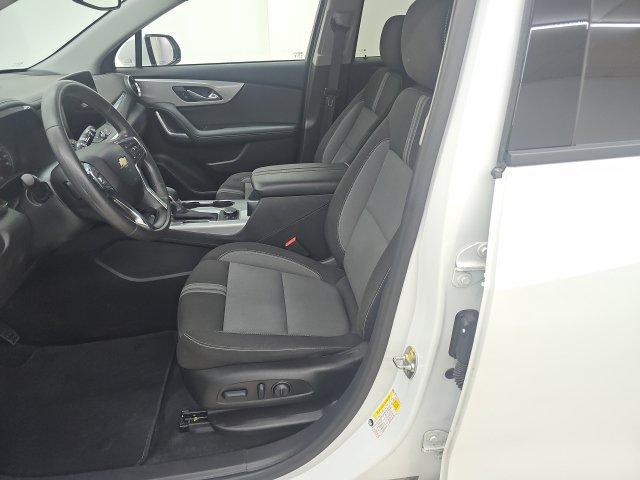 Used 2024 Chevrolet Blazer LT w/ Convenience Package FWD image 2