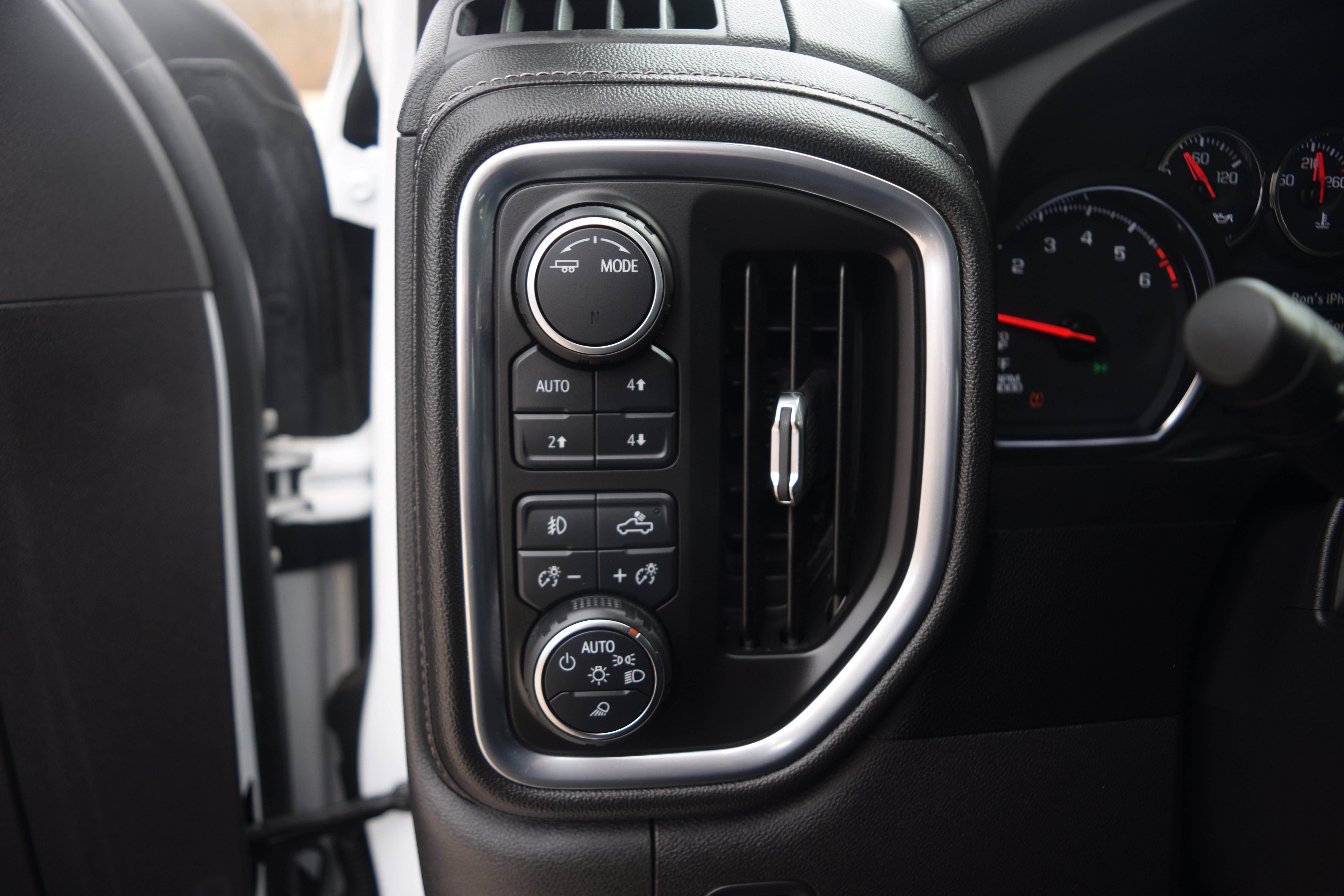 Used 2020 Chevrolet Silverado 1500 LTZ w/ LTZ Plus Package image 7