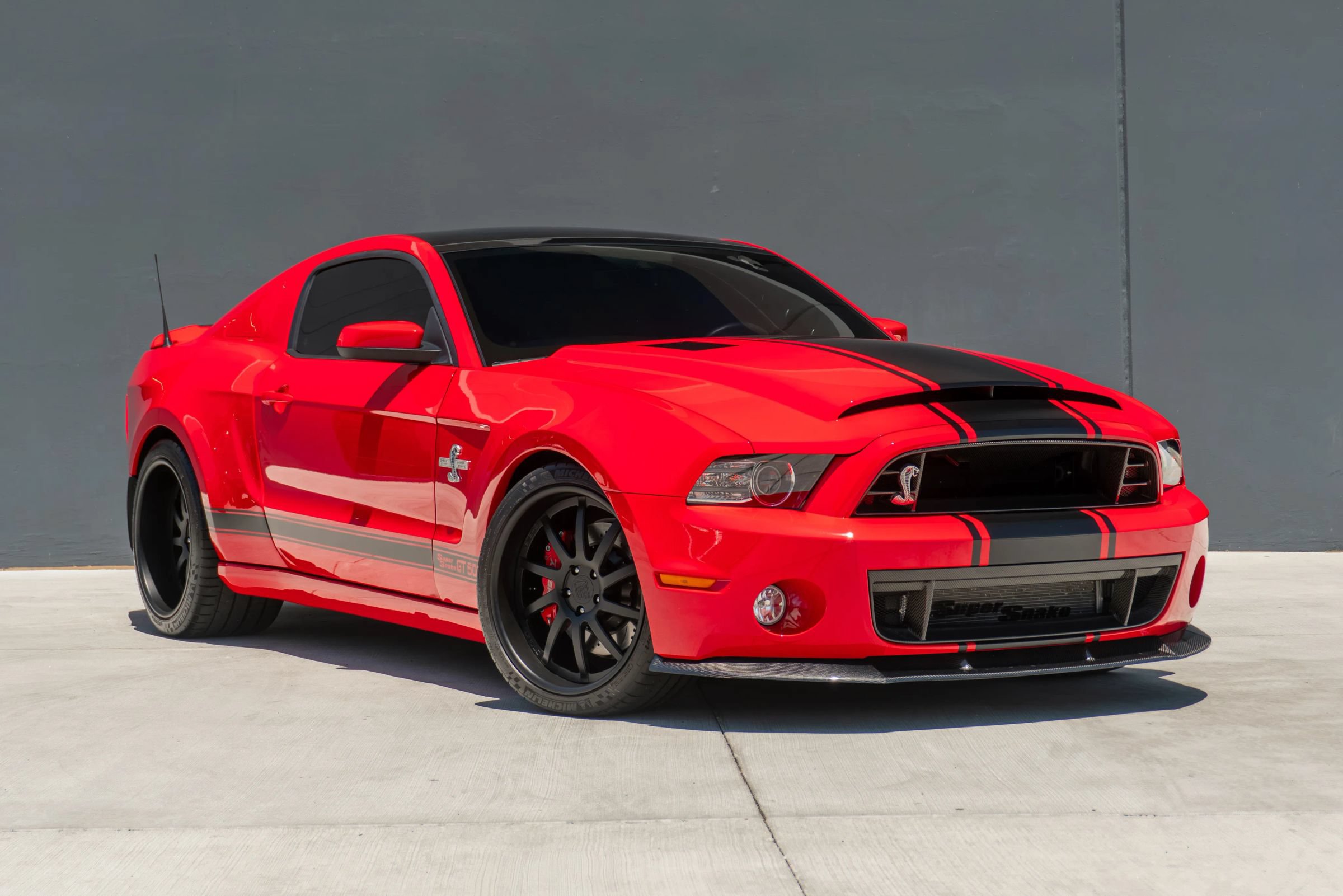 Used 2014 Ford Mustang Shelby GT500 w/ Equipment Group 821A RWD image 5