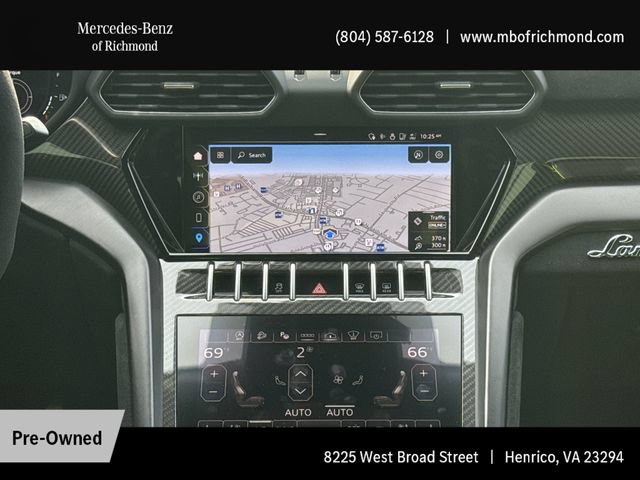 Used 2024 Lamborghini Urus Performante AWD/4WD image 18