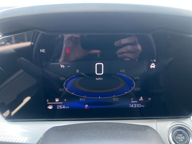 Used 2025 Chevrolet Trax LT w/ Driver Confidence Package FWD image 18