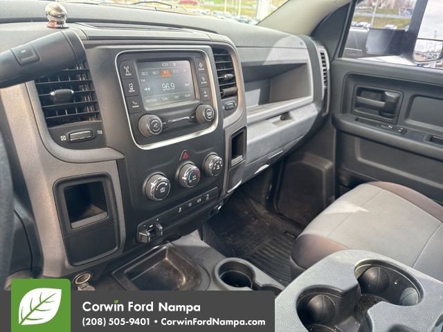 Used 2016 RAM 3500 Tradesman w/ Chrome Appearance Group AWD/4WD image 8