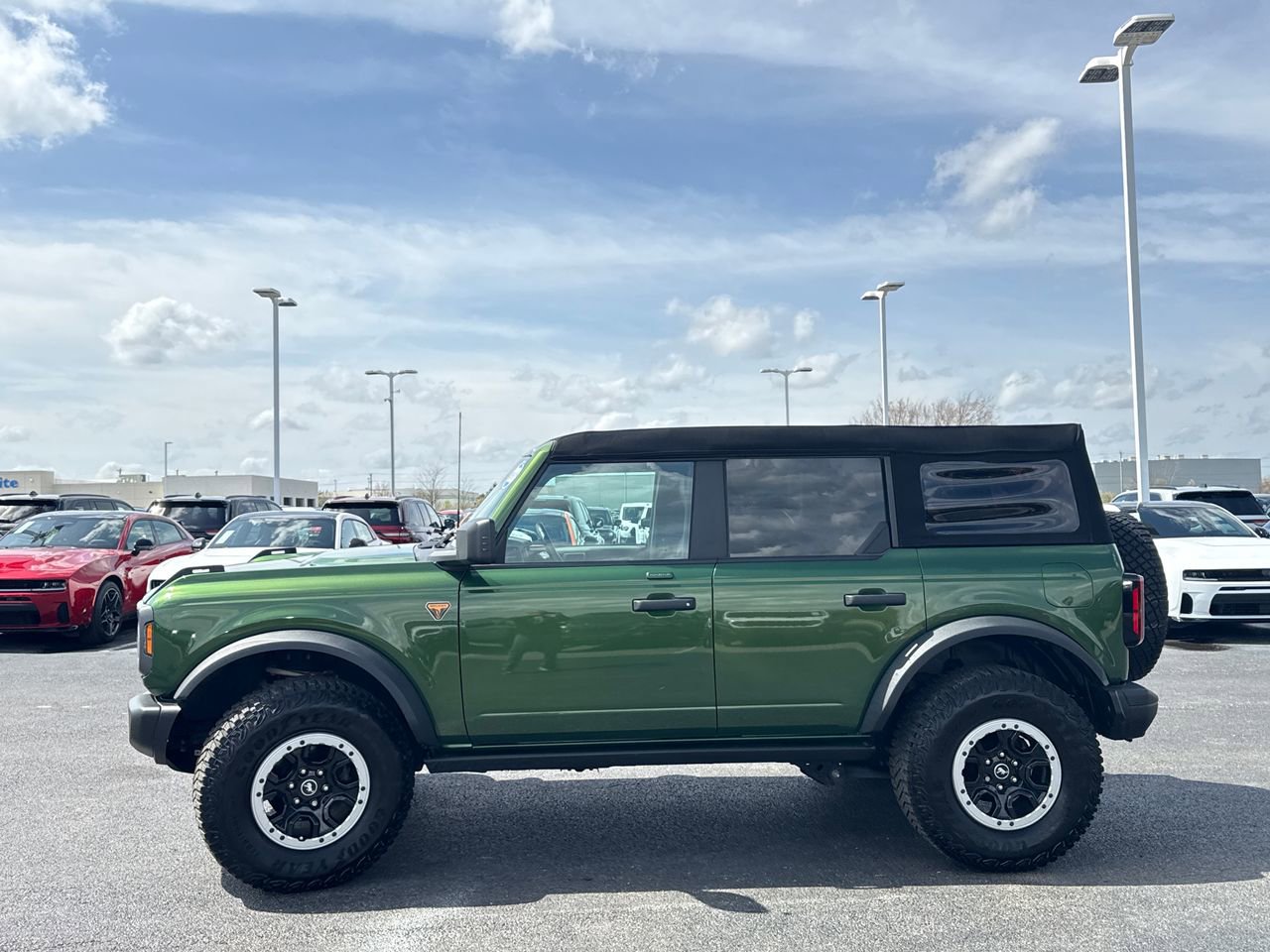 Used 2023 Ford Bronco Badlands w/ Sasquatch Package AWD/4WD image 6