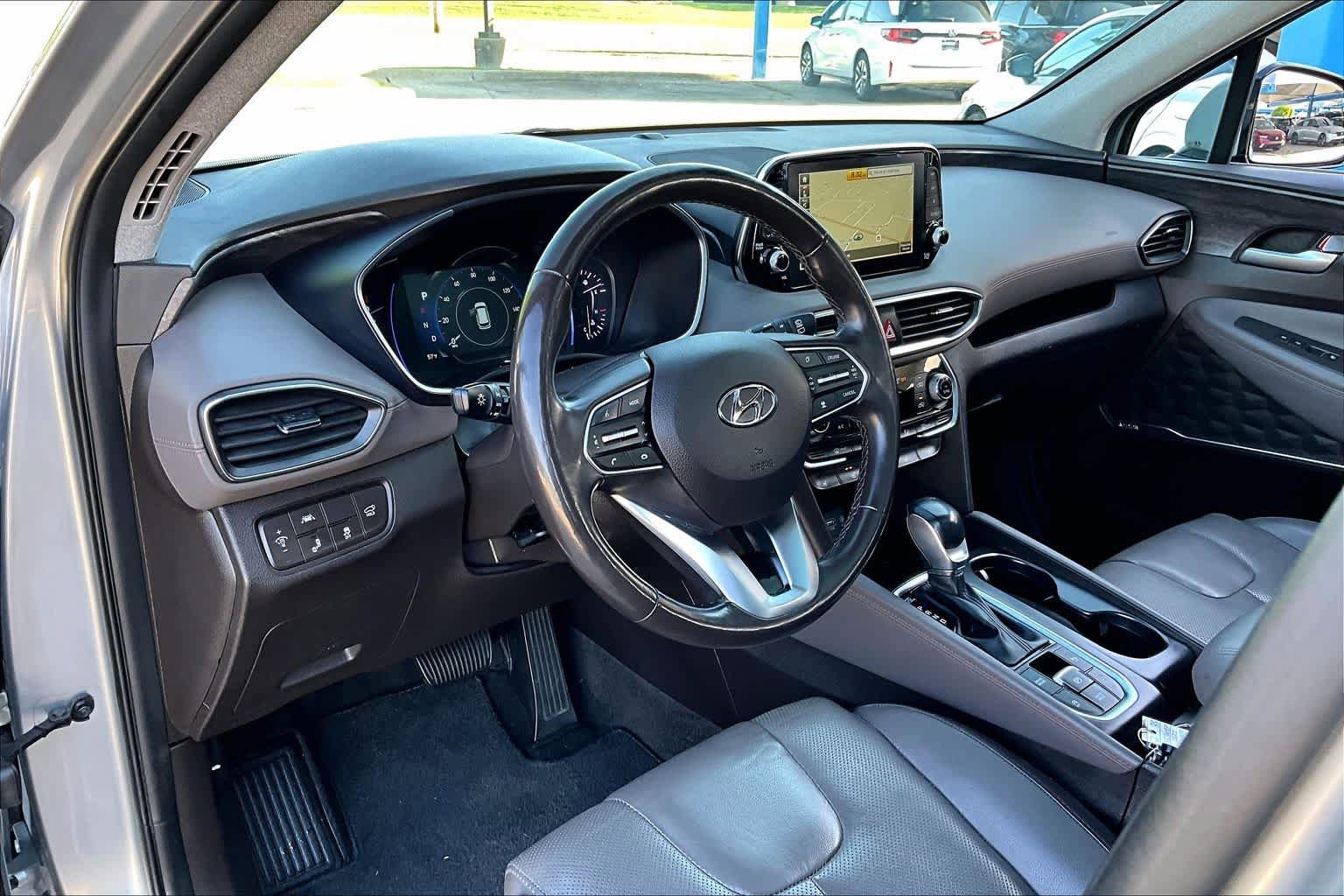 Used 2020 Hyundai Santa Fe Limited w/ Cargo Package image 18