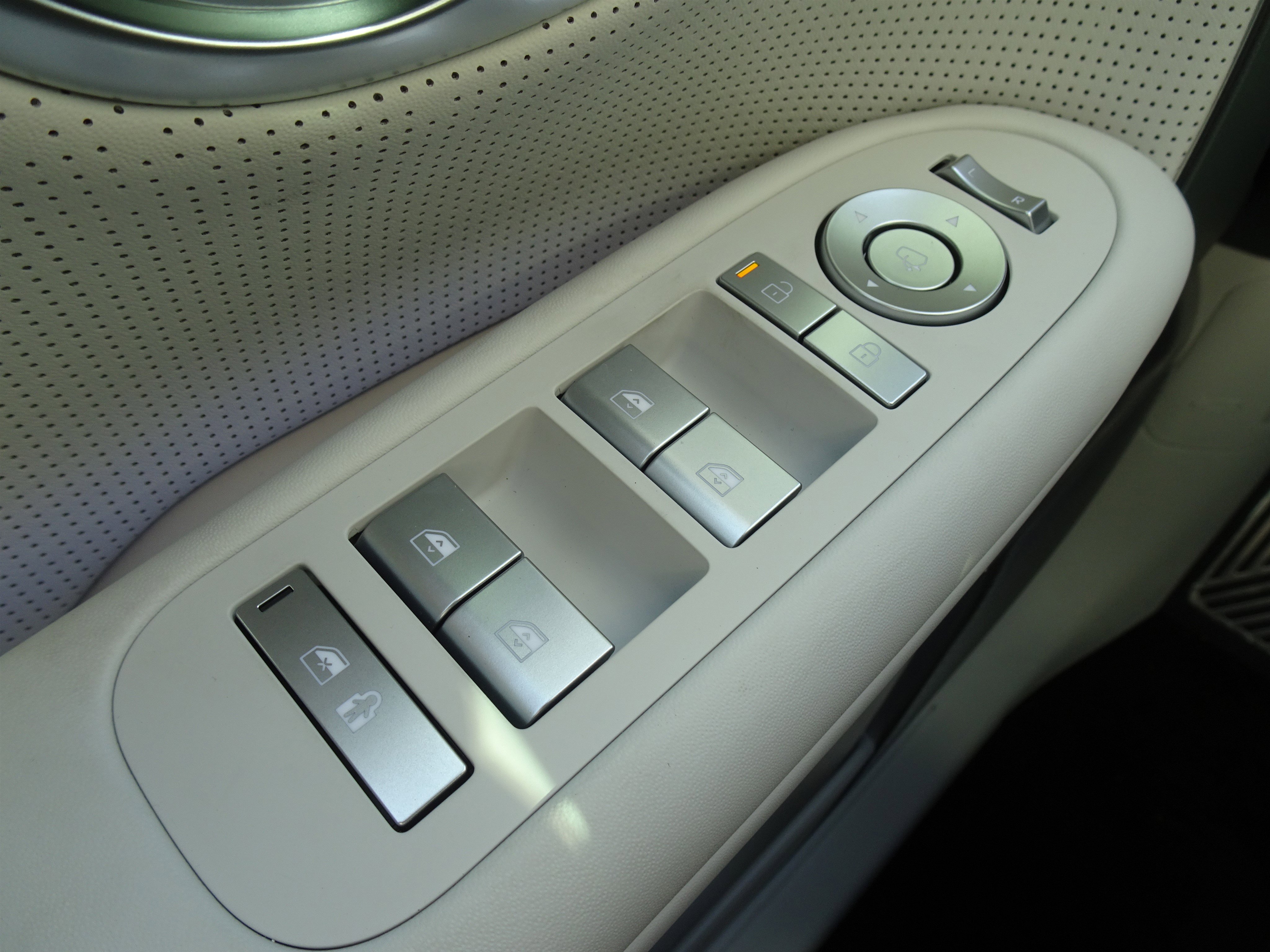 New 2026 Hyundai Ioniq 9 Calligraphy image 20