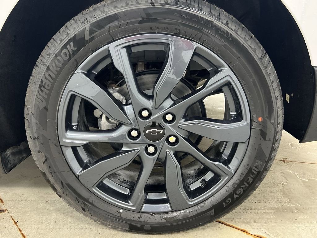 Used 2022 Chevrolet Equinox RS w/ RS Leather Package image 26