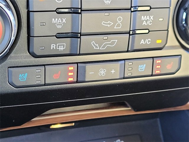 Used 2016 Ford F150 Lariat image 19