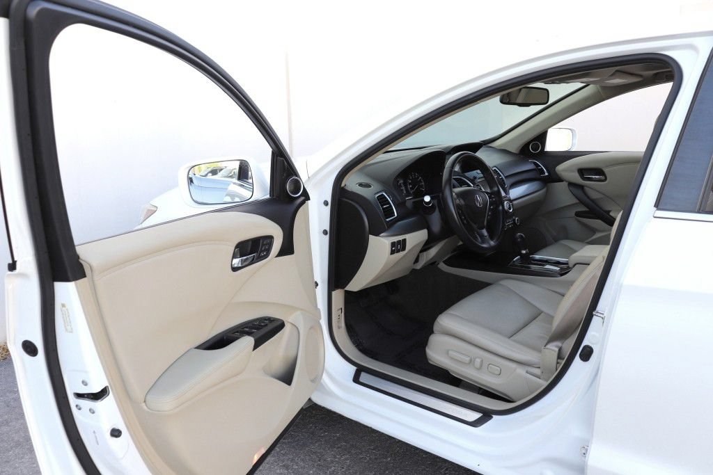 Used 2016 Acura RDX w/ Technology Package FWD image 2