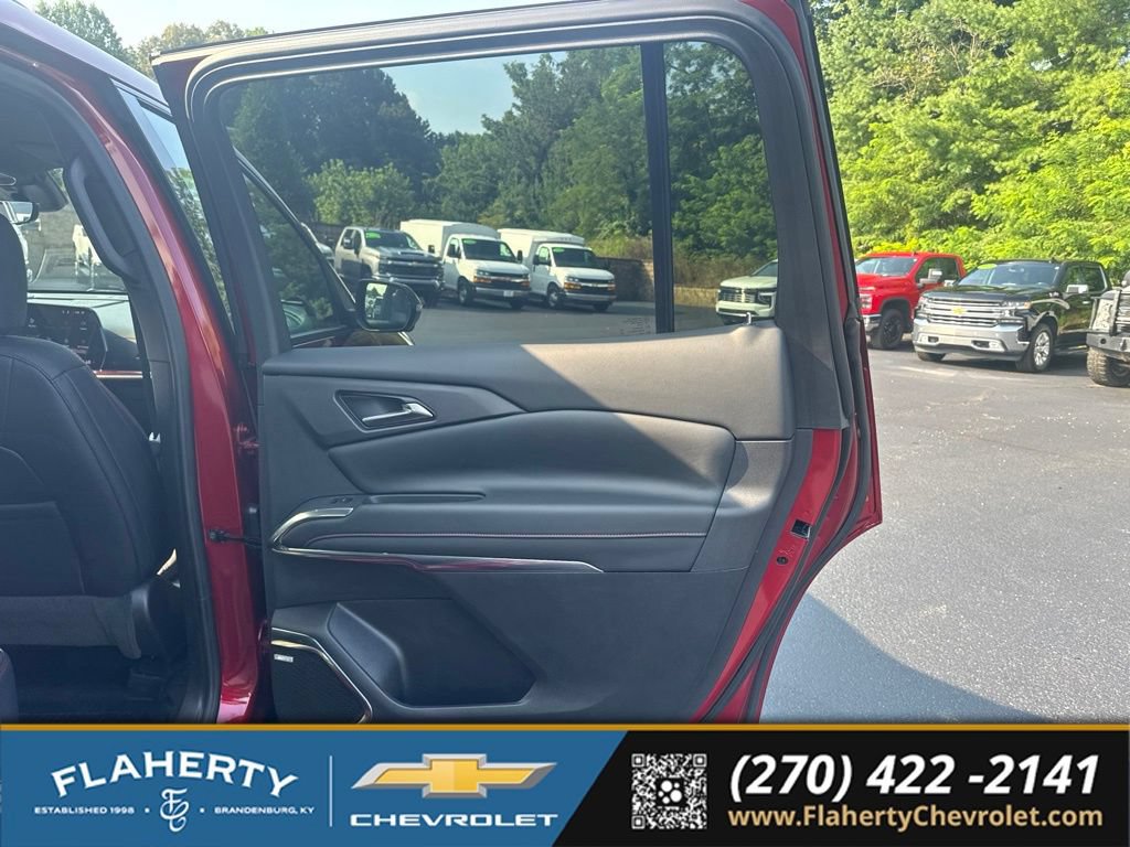 Used 2026 Chevrolet Traverse RS w/ LPO, Floor Liner Package AWD/4WD image 14