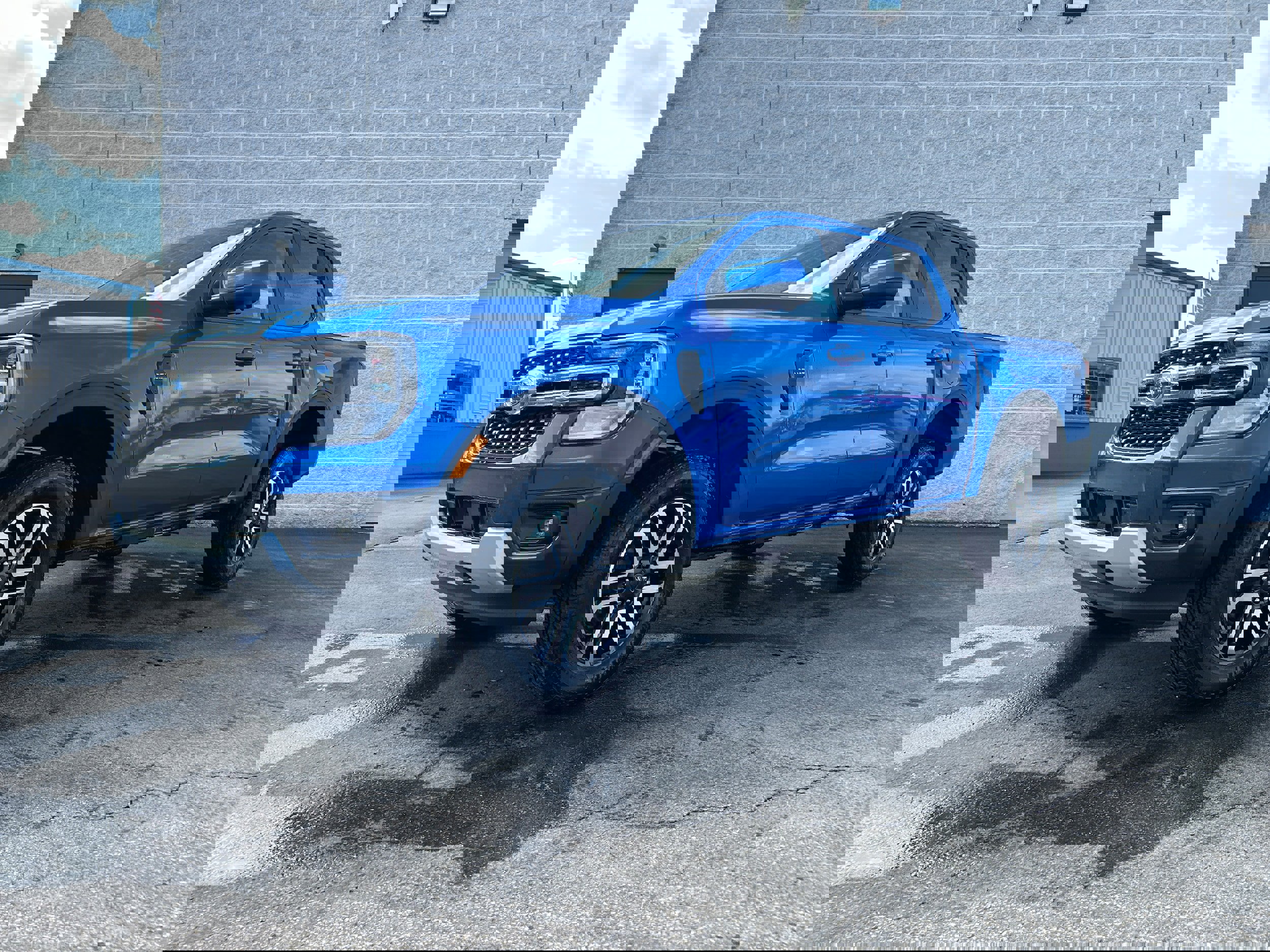 New 2026 Ford Ranger Lariat w/ Convenience Package image 3