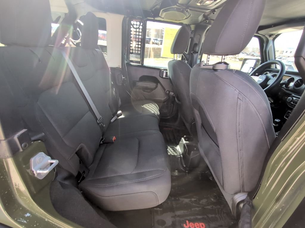 Used 2022 Jeep Wrangler Unlimited Sport image 32