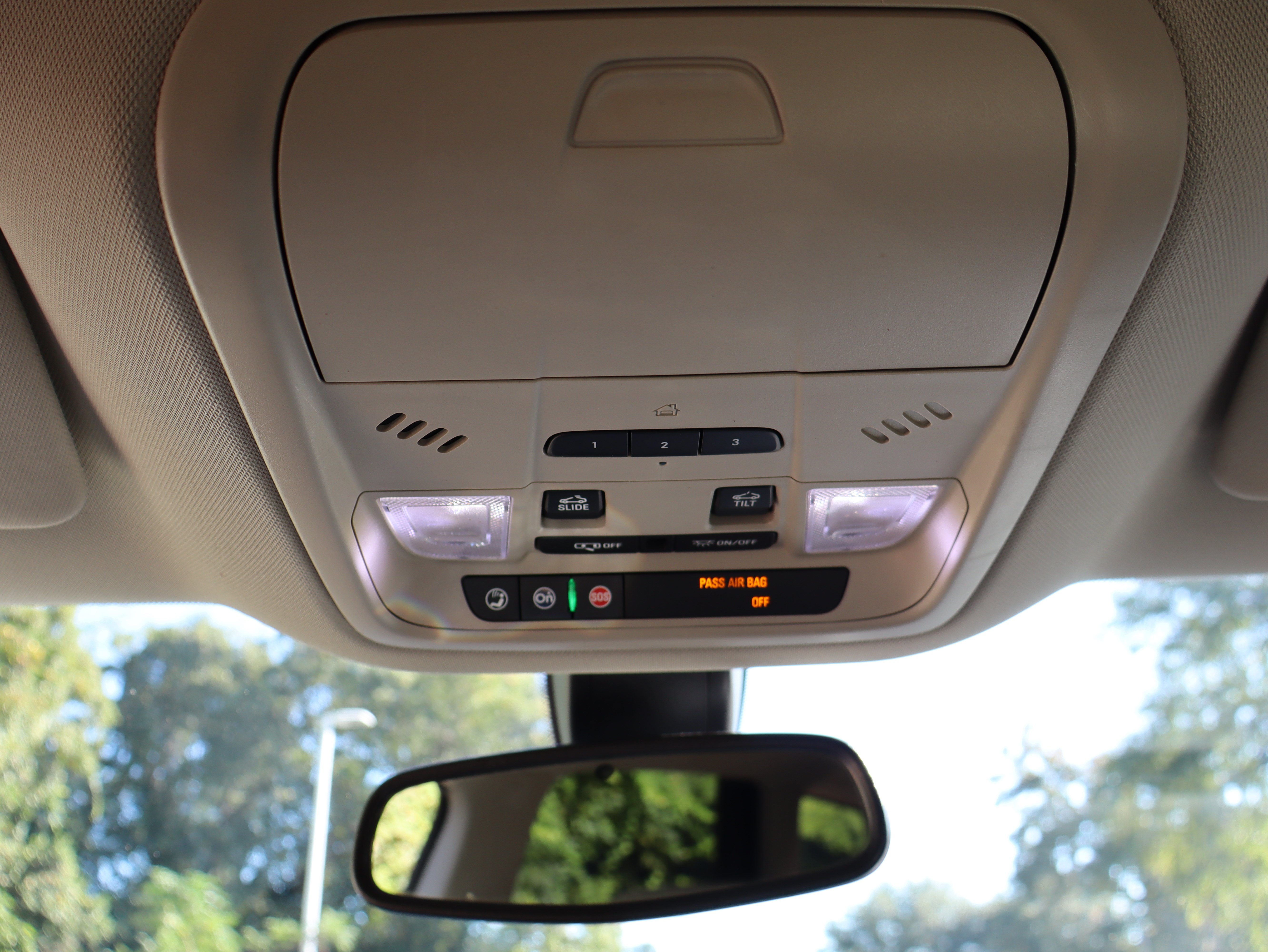 Used 2019 Buick Enclave Essence FWD image 36
