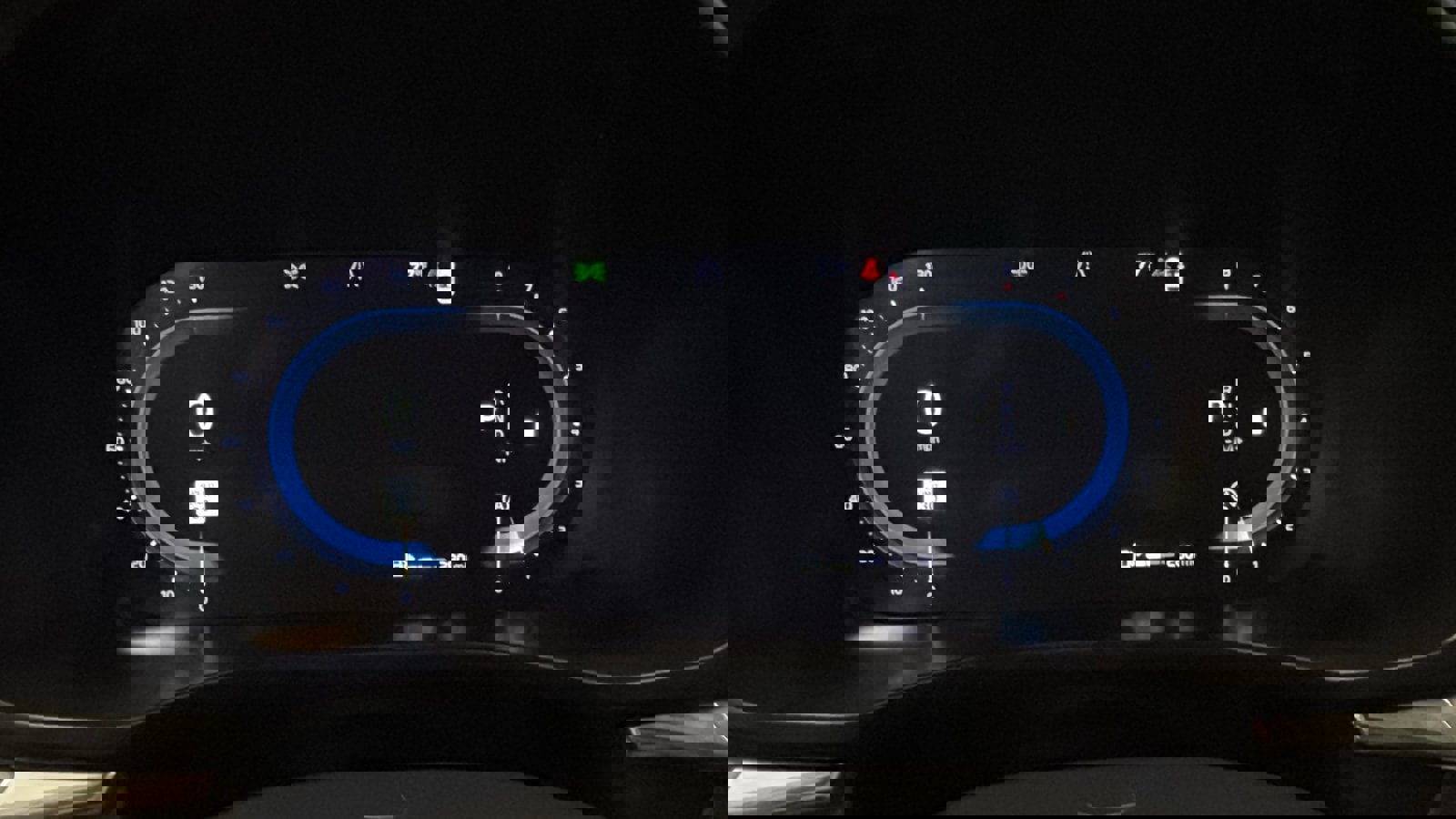 Used 2024 Volvo XC60 B5 Core image 15