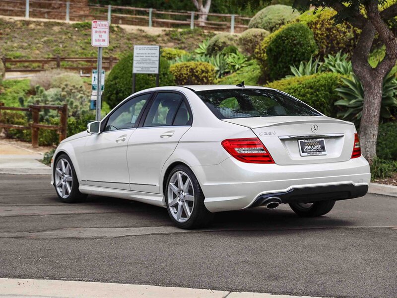 Used 2013 Mercedes-Benz C 250 Sedan image 3