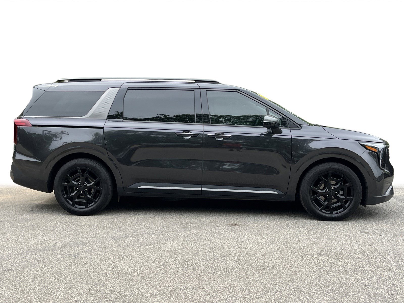 Used 2025 Kia Carnival SX Prestige FWD image 34