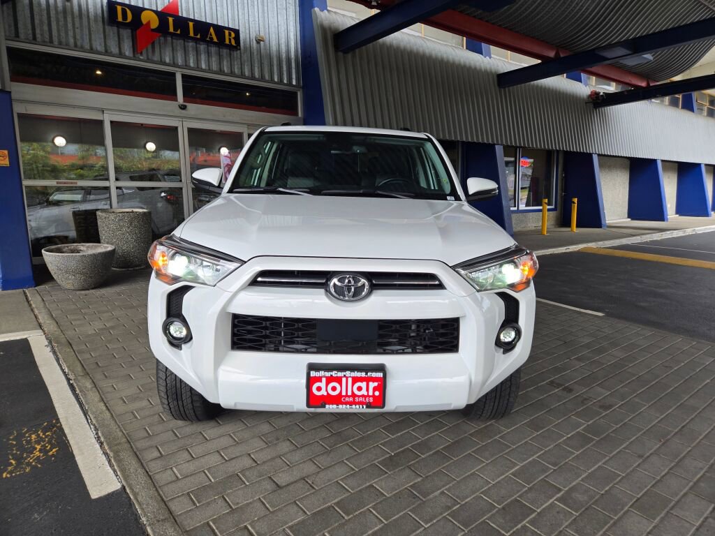 Used 2024 Toyota 4Runner SR5 Premium w/ Moonroof Package image 2