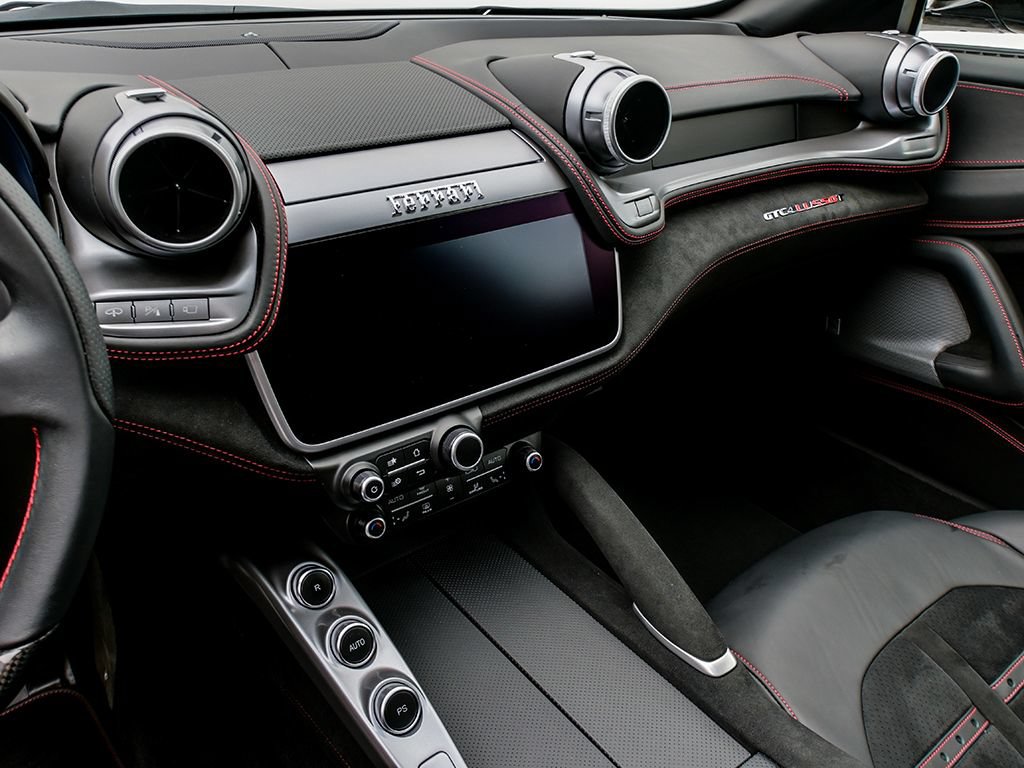 Used 2020 Ferrari GTC4Lusso T RWD image 11