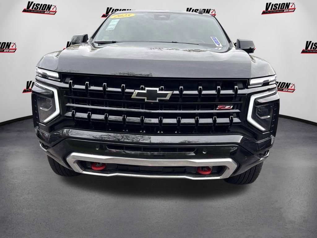 Used 2025 Chevrolet Suburban Z71 w/ Z71 Off-Road Package AWD/4WD image 2