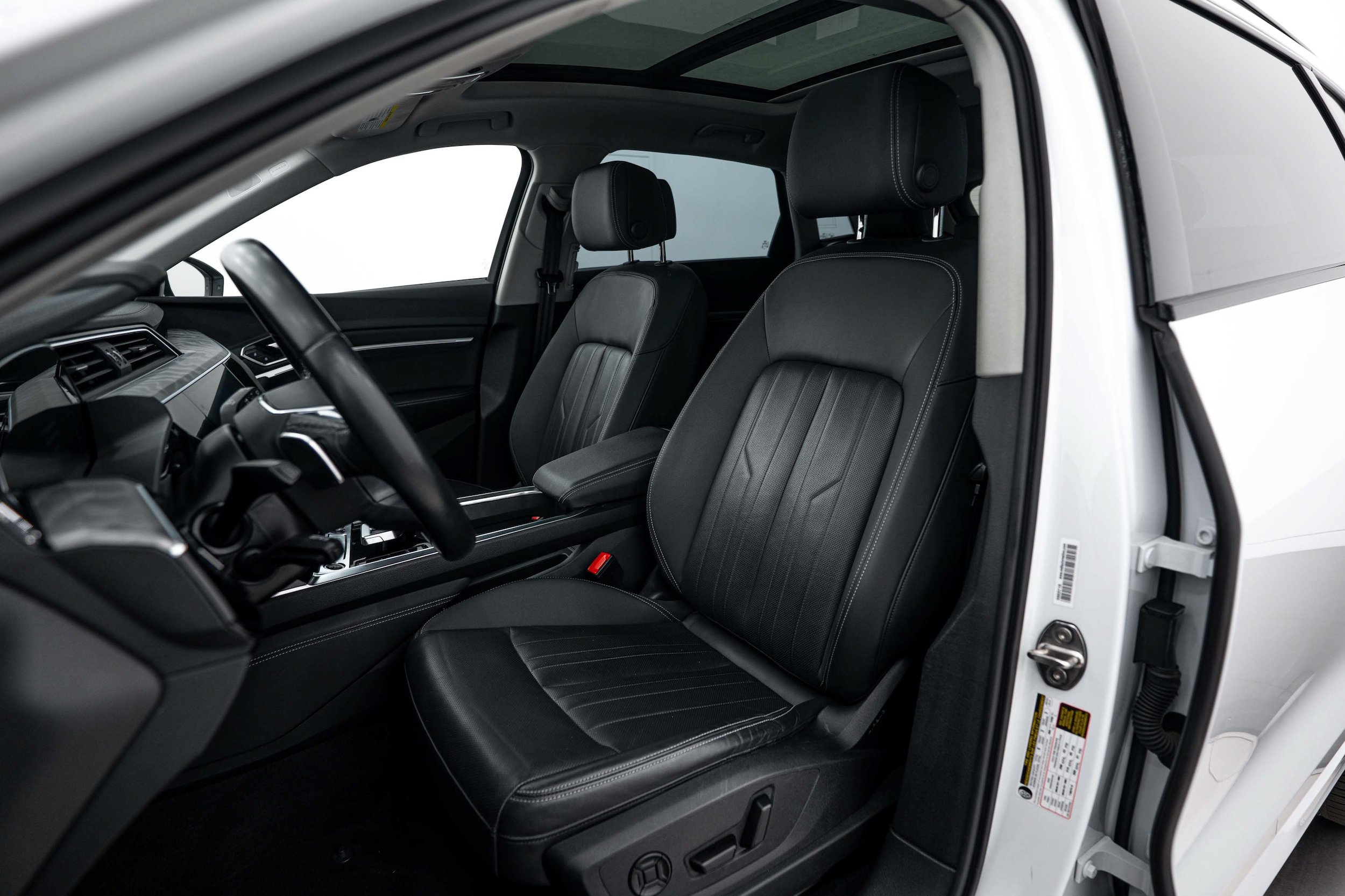 Certified 2024 Audi Q8 e-tron Premium Plus AWD/4WD image 15