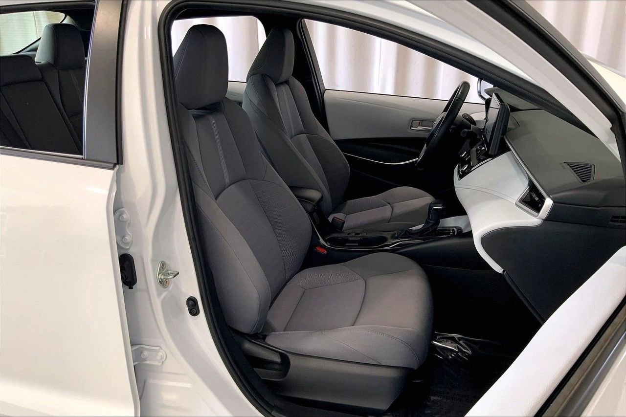 Used 2024 Toyota Corolla SE FWD image 6
