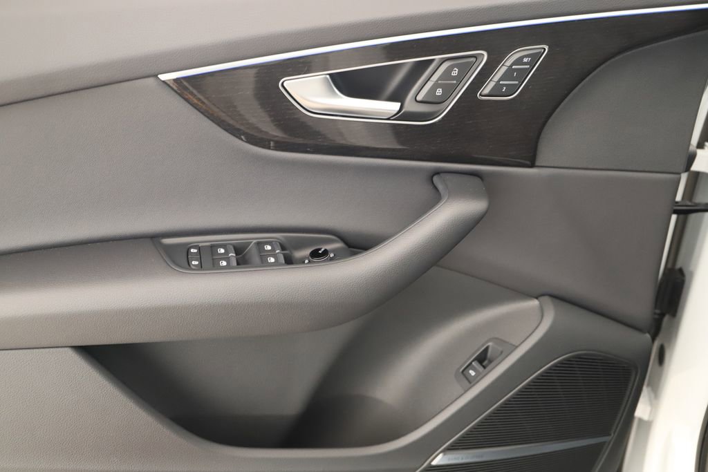 New 2026 Audi Q7 2.0T Premium image 23
