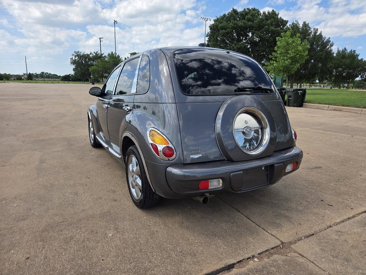 Used 2004 Chrysler PT Cruiser Limited FWD image 7