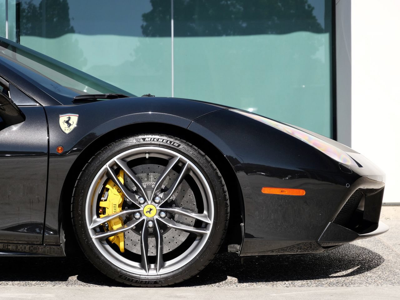 Used 2018 Ferrari 488 Spider RWD image 13