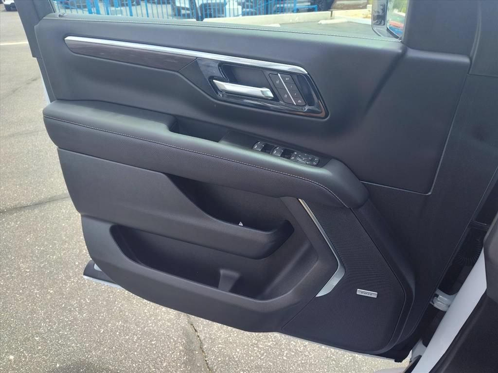 New 2026 Chevrolet Tahoe Premier w/ Sun And Tow Package AWD/4WD image 9