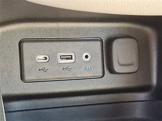 Used 2022 Chevrolet Equinox LS image 18