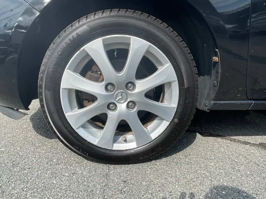 Used 2011 MAZDA MAZDA2 Touring FWD image 9