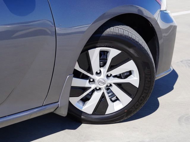 Used 2024 Nissan Altima 2.5 S FWD image 8