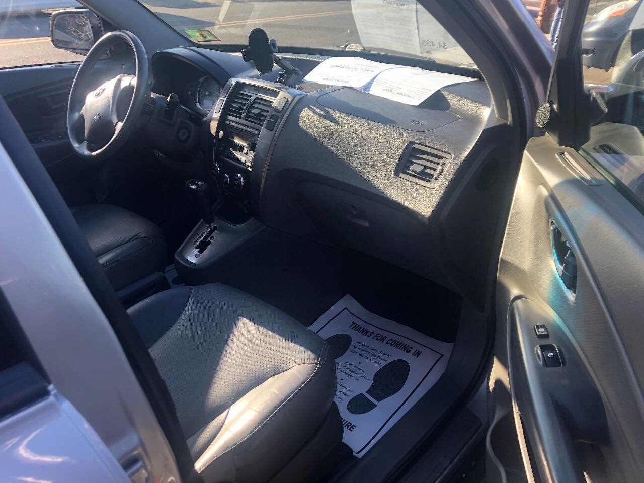 Used 2005 Hyundai Tucson LX image 4