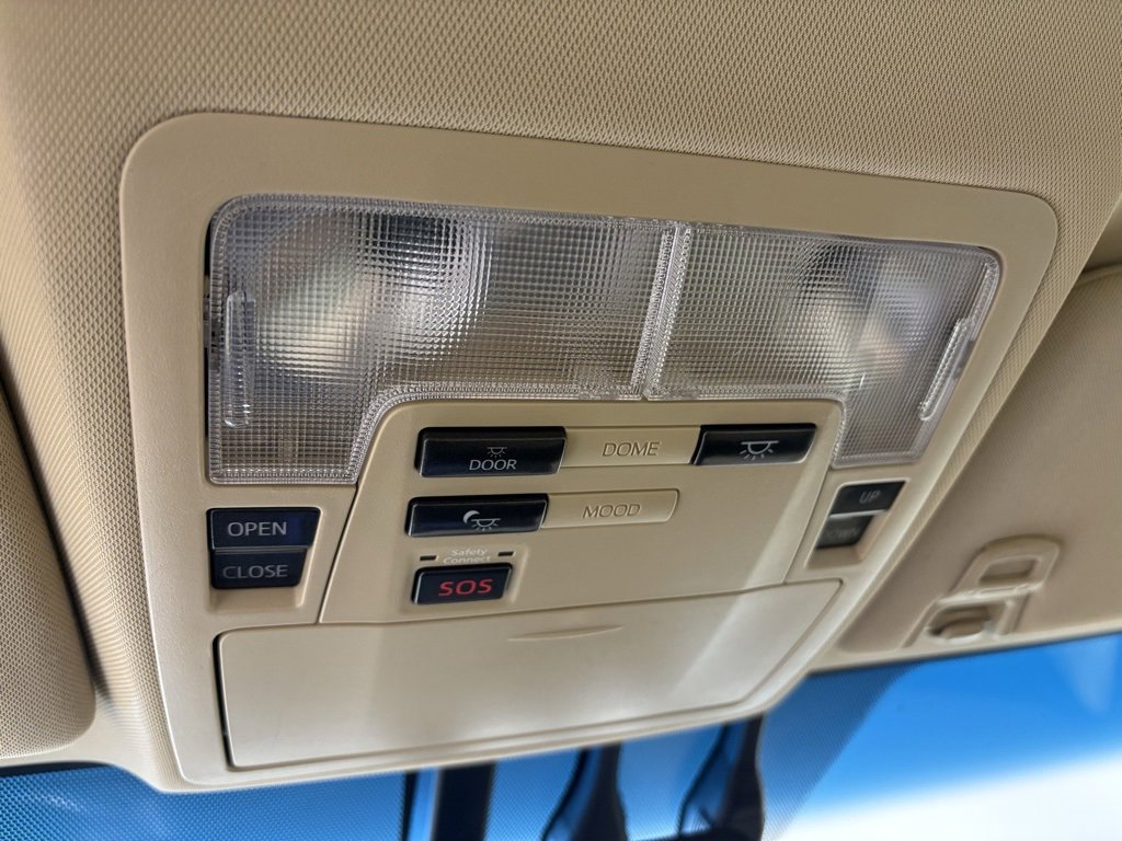 Used 2015 Toyota Avalon Limited image 34