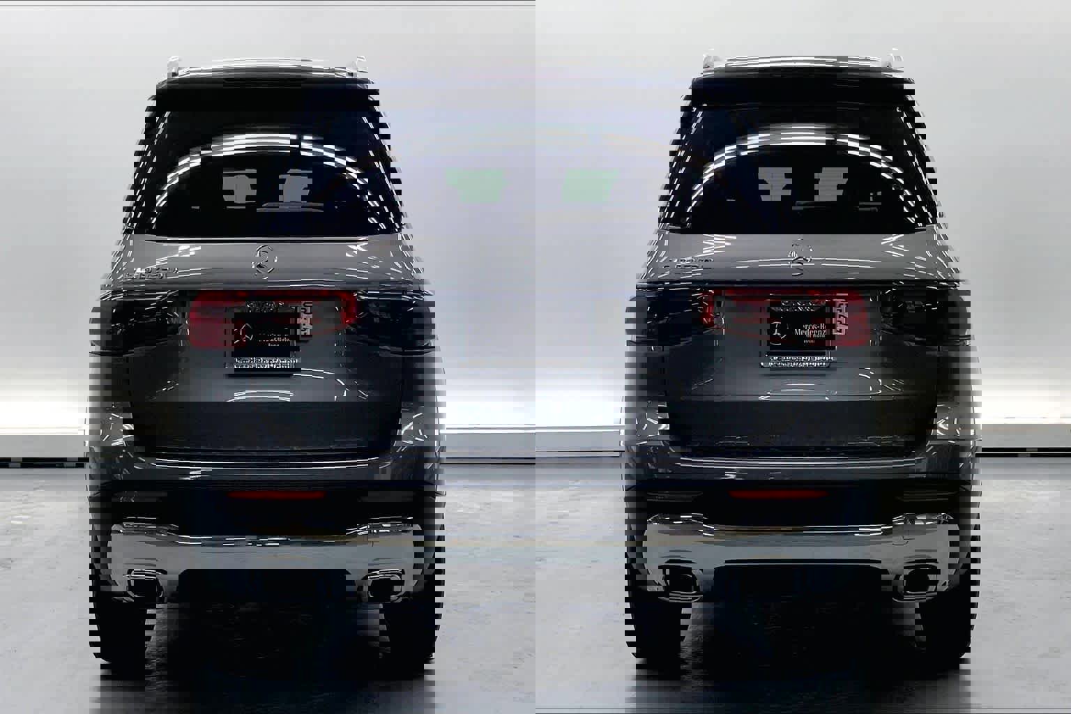 Used 2025 Mercedes-Benz GLB 250 image 3