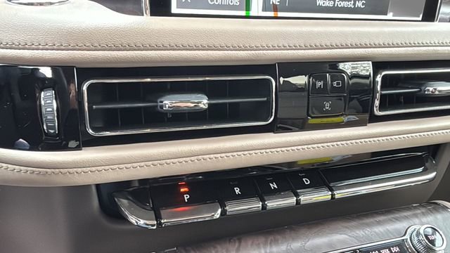 Used 2022 Lincoln Aviator Reserve w/ Equipment Group 201A image 30