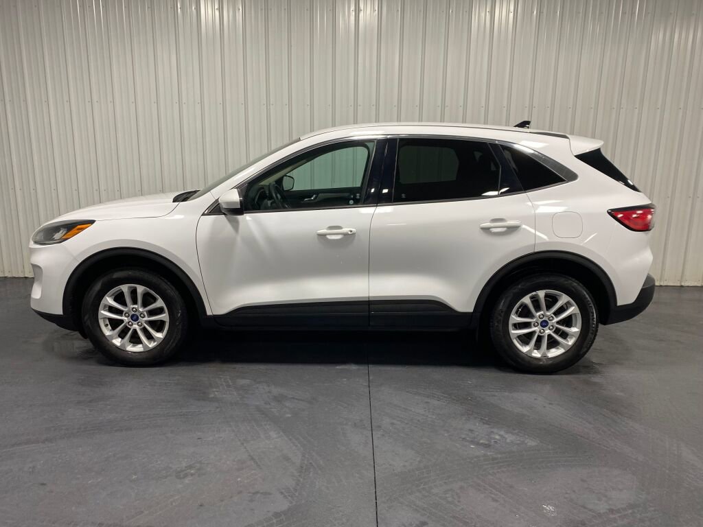 Used 2020 Ford Escape SE image 4
