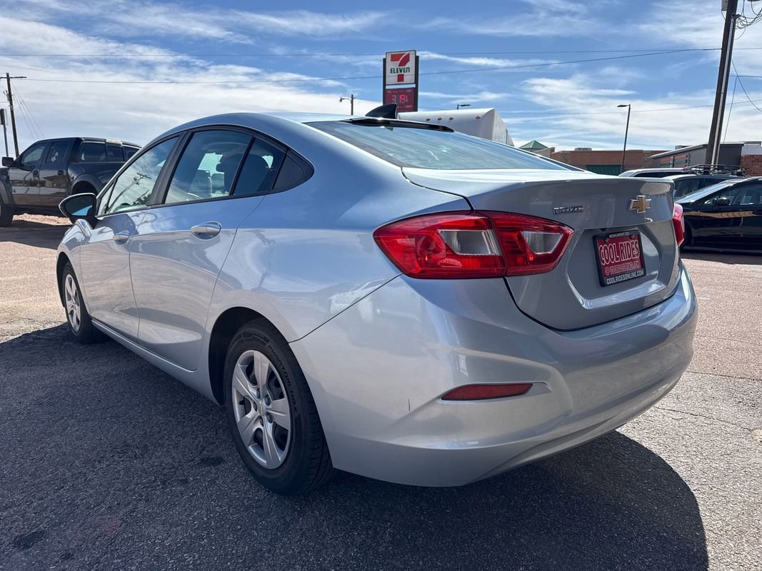 Used 2017 Chevrolet Cruze LS FWD image 3