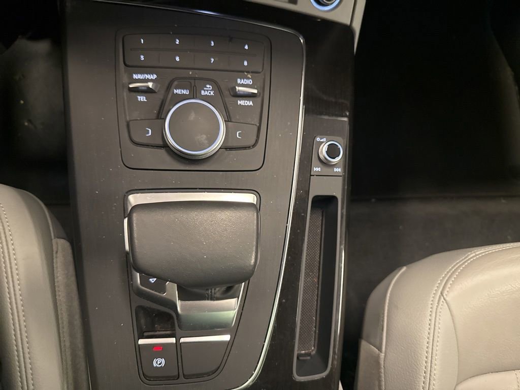 Used 2020 Audi Q5 2.0T Premium w/ Convenience Package image 28