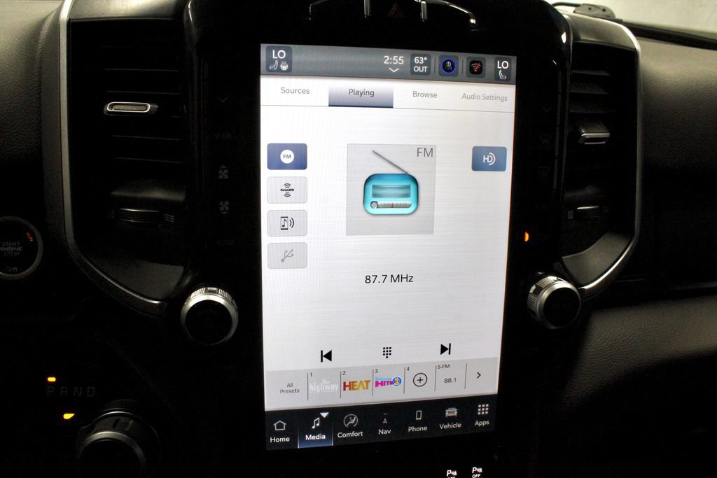 Used 2024 RAM 1500 Big Horn AWD/4WD image 3