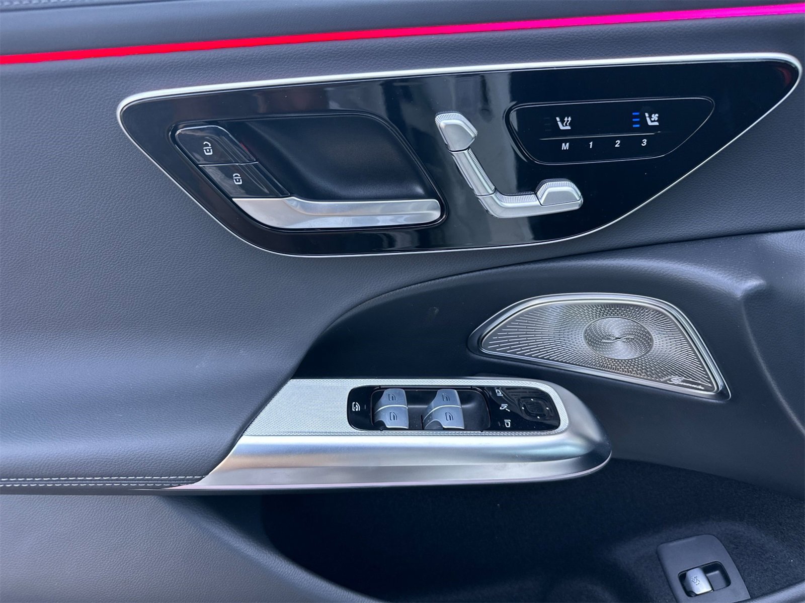 Used 2024 Mercedes-Benz E 350 4MATIC Sedan image 11